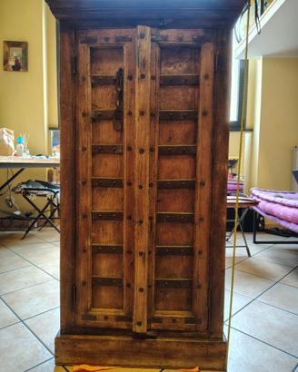 Mobile etnico legno massello con ante indiane