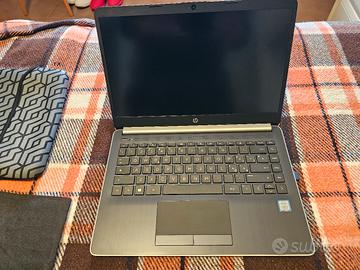 computer portatile laptop 