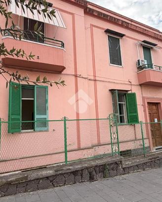 3 LOCALI A ERCOLANO