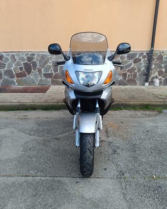 HONDA DEAUVILLE 650