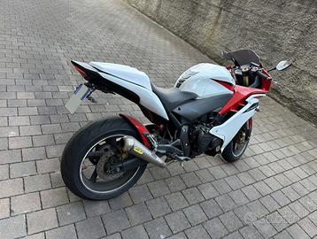 Honda cbr 600F abs