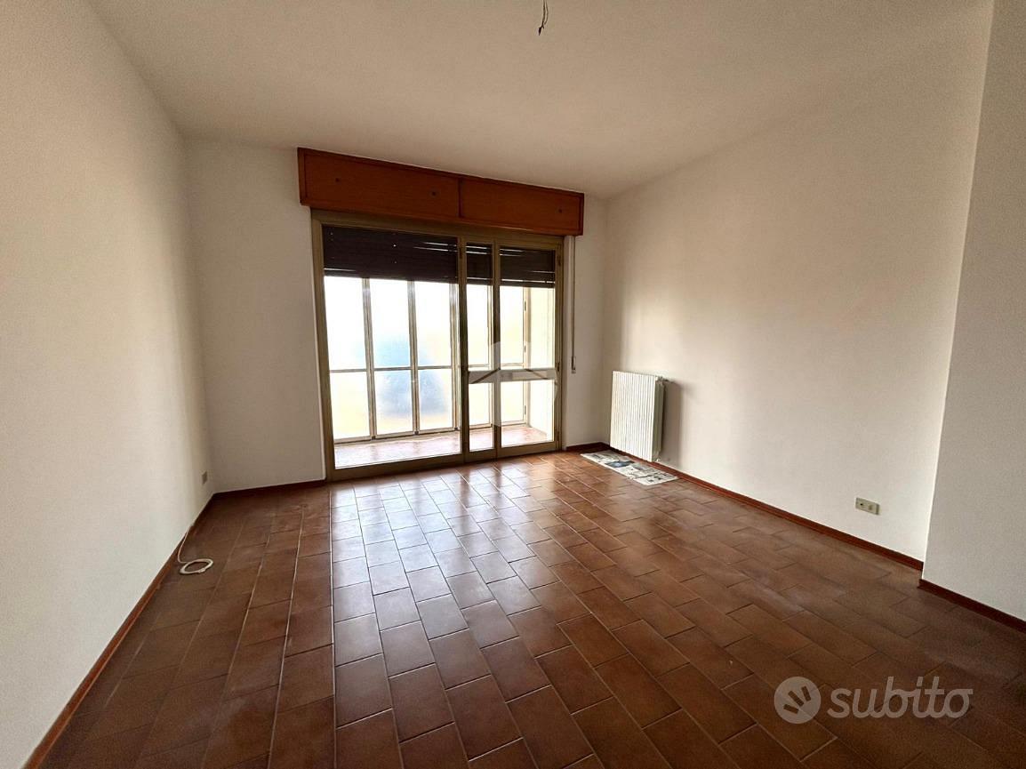 5 LOCALI A CASTELL'ALFERO - Vista 4