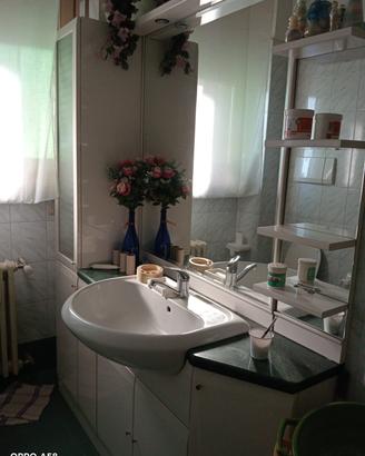 mobile bagno con specchio è vetrina