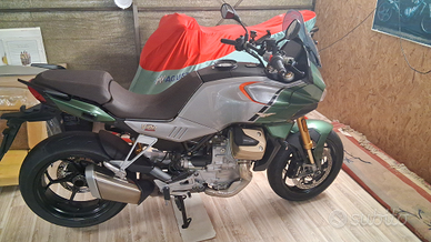 Moto guzzi v100 mandello S