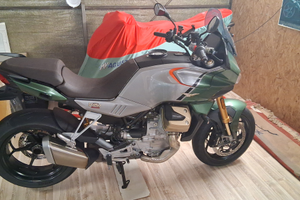 Moto guzzi v100 mandello S