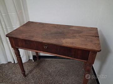 tavolo in noce 