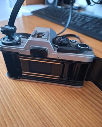 Fotocamera reflex Olimpus OM10