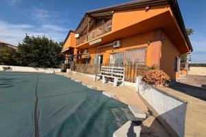 Villa o villino - Motta Sant'Anastasia