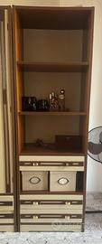 Libreria con cassetti