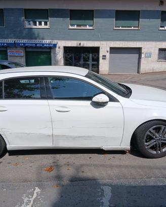 Mercedes Classe A 180 d Executive Automatica  26km