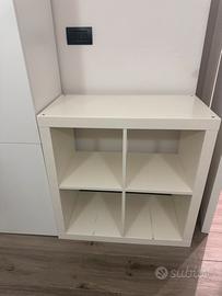 Mobiletto bianco quadrotti