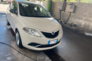 Lancia Ypsilon eco-chic GPL