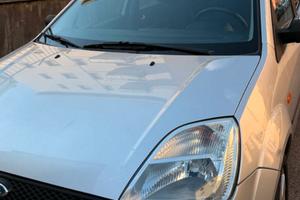 Ford Fiesta 5a serie 1.4 16V 5p Ghia Benzina