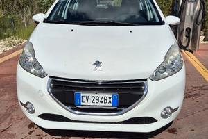 Peugeot 208 - 2014