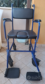Sedia comoda con ruote e foro per igiene disabili