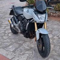 Honda hornet 600