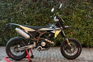 FANTIC 125cc 4 tempi