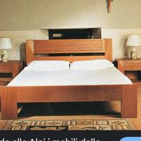 Meraviglioso letto in mogano intarsiato