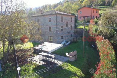 Stabile/Palazzo Camporgiano [UG465DVVRG]