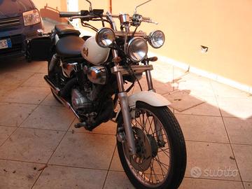 Moto Yamaha 250 virago
