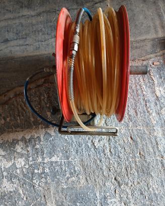 Avvolgitubo con bobina per compressore 