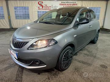 Lancia Ypsilon 1.0 firefly hybrid Gold s&s 70cv