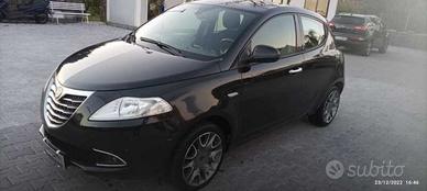 Lancia Ypsilon Ypsilon 1.2 Mt (69 Cv) Platino.