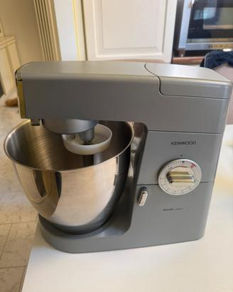 Impastatrice planetaria Kenwood KM631