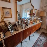 Sala da pranzo anni '60 buffet e vetrina