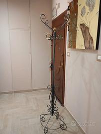 Appendiabiti in ferro battuto
