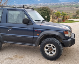 Mitsubishi pajero v20 gls