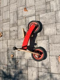 Bicicletta, monopattino, bici a spinta