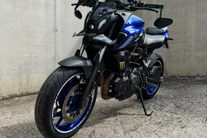 Yamaha MT-07 (2021)+Akrapovic completo