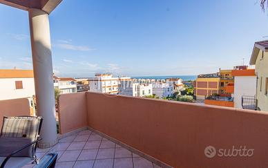 ATTICO SU DUE LIVELLI CON BOX AUTO