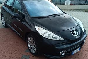 Peugeot 207 1.6 hdi