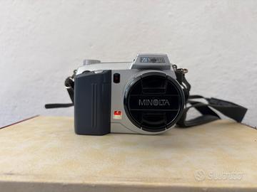 Minolta DiMAGE 7  funzionante con scatola original