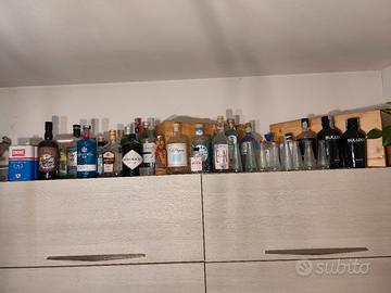 bottiglie vuote gin