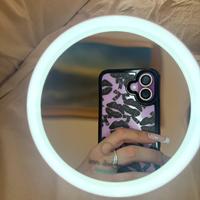 specchio zoomato con luce touch