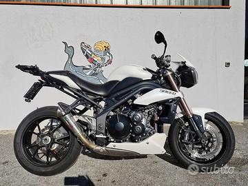 Triumph speed triple 1050