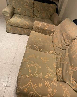 2 Divani poltrone e sofa