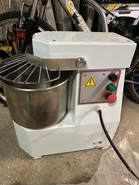 Impastatrice professionale 5kg pasta, pane, pizza,