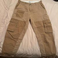 Pantaloni cargo Bershka, taglia 40 (EUR) / 31 (USA
