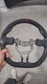 volante in carbonio
