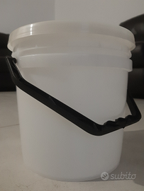 Secchiello contenitore per alimenti