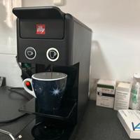 Macchinetta iper espresso . Illy.