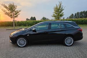 Opel Astra  -2020   cambio Automatico