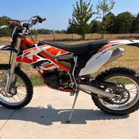 KTM freeride 250 2 tempi con solo 2.400 km del 201