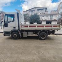 Camion-Autocarrro Iveco 65 E 15
