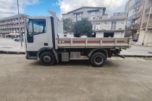 Camion-Autocarrro Iveco 65 E 15