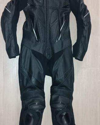 Tuta moto intera in pelle traforata con gobba 46